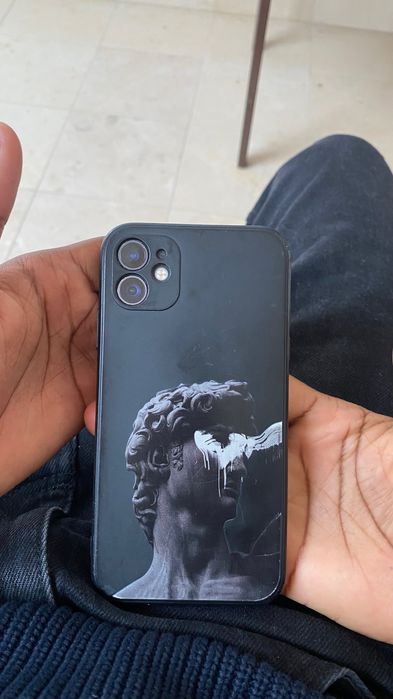 iPhone 11 , 128G, 165€