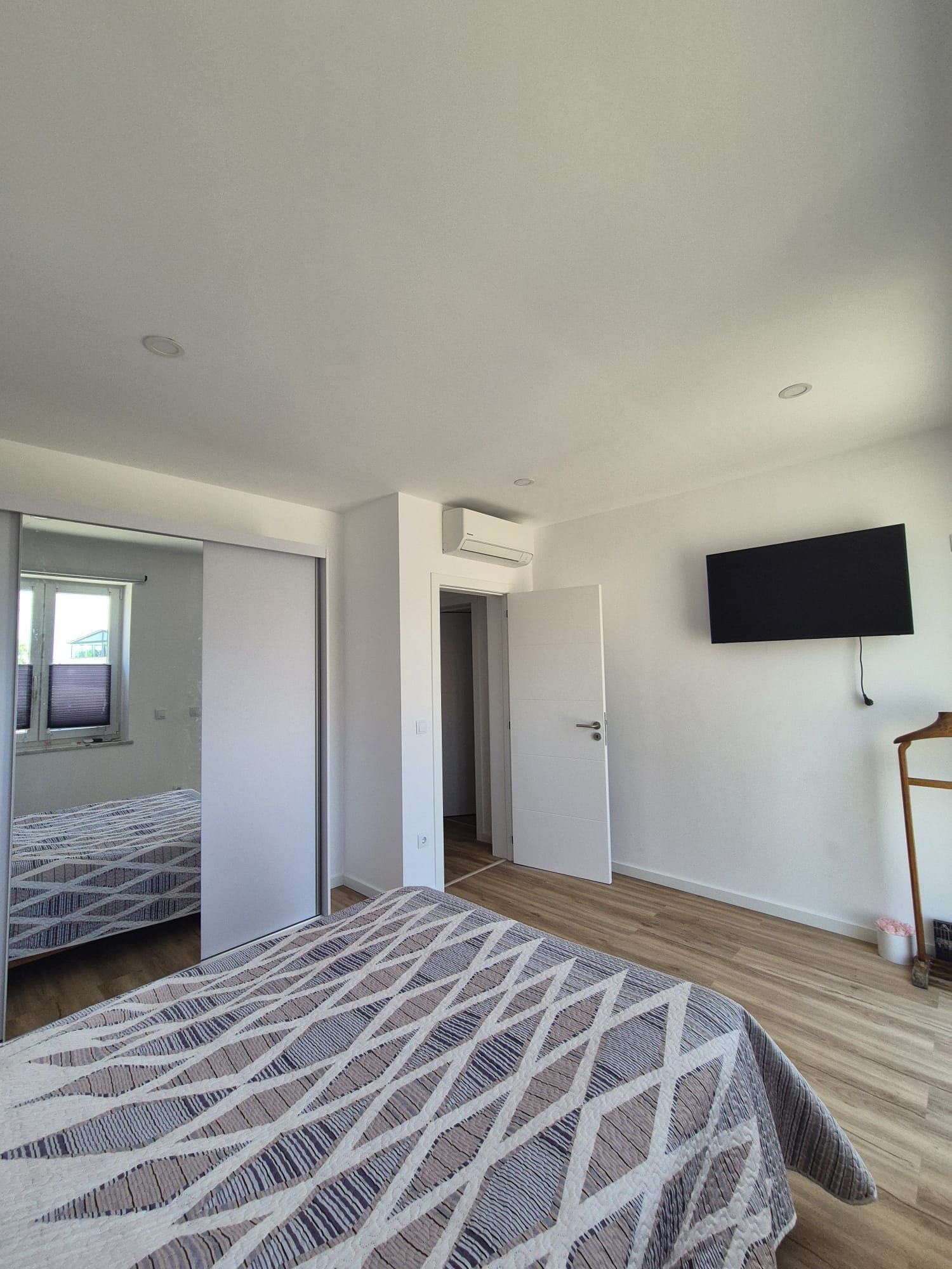 3 quartos c/ quintal para raparigas estudantes/prof., Aveiro-Esgueira