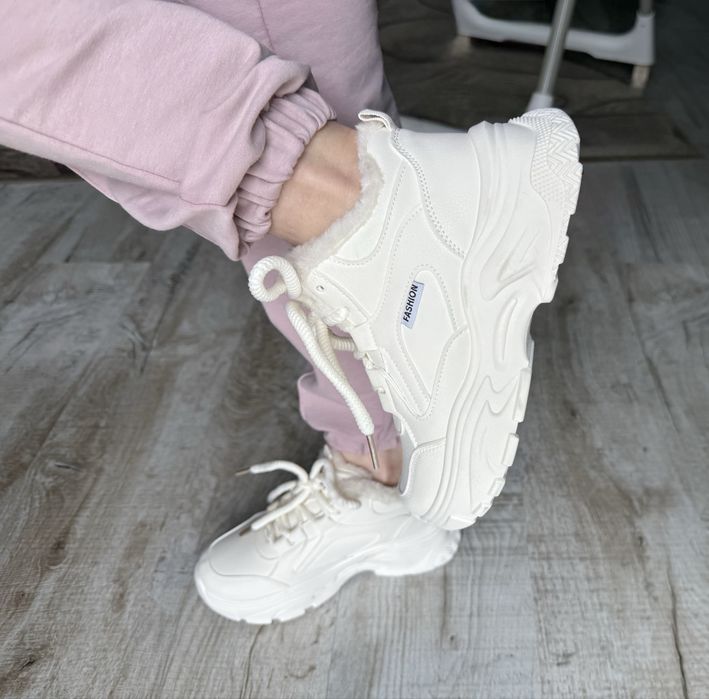 Зимові кросівки жіночі 36