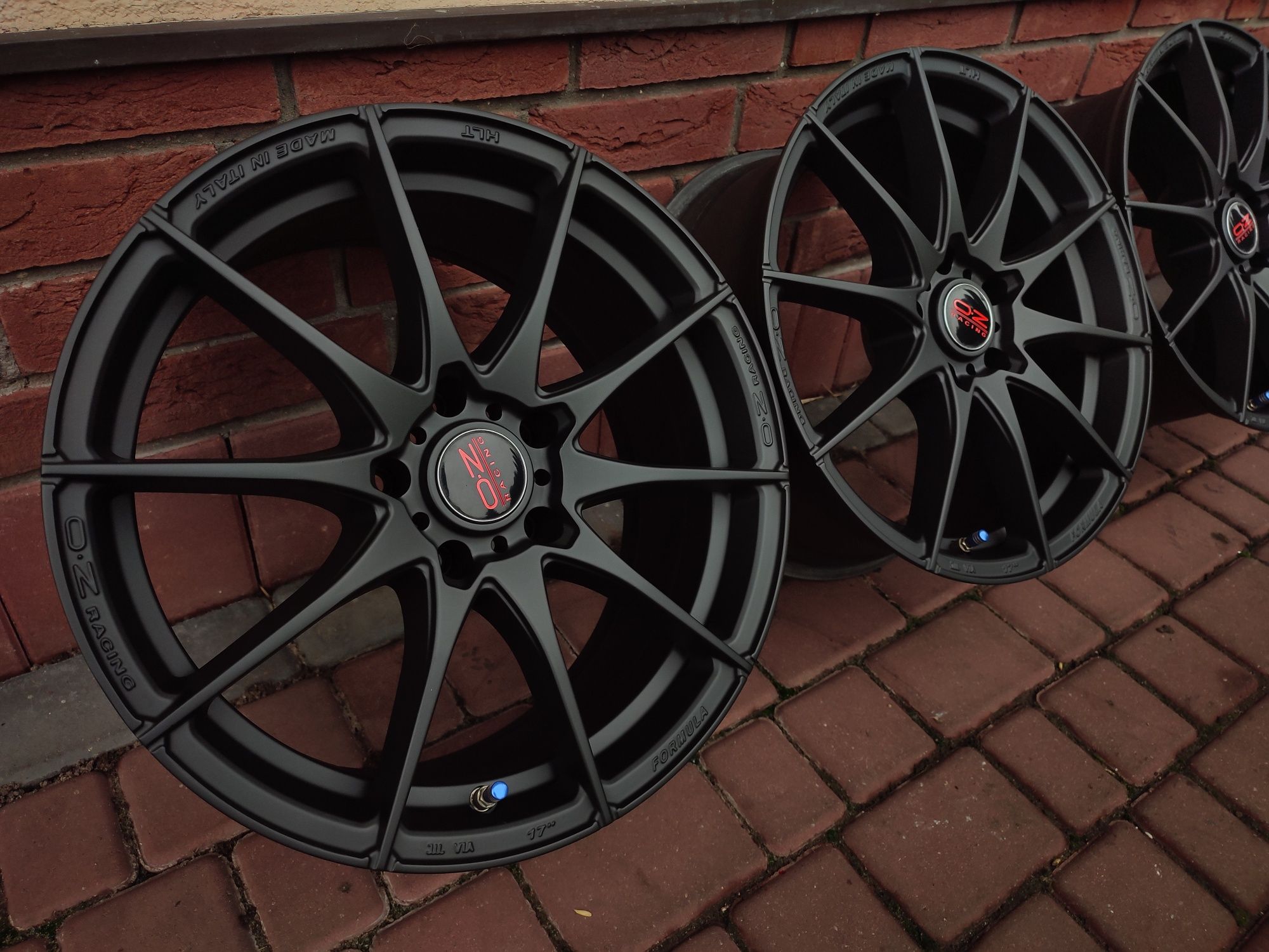 →Felgi OZ Formula HLT 17x8 5x110 / 5x112 / 5x100 ET38 bbs keskin ultra