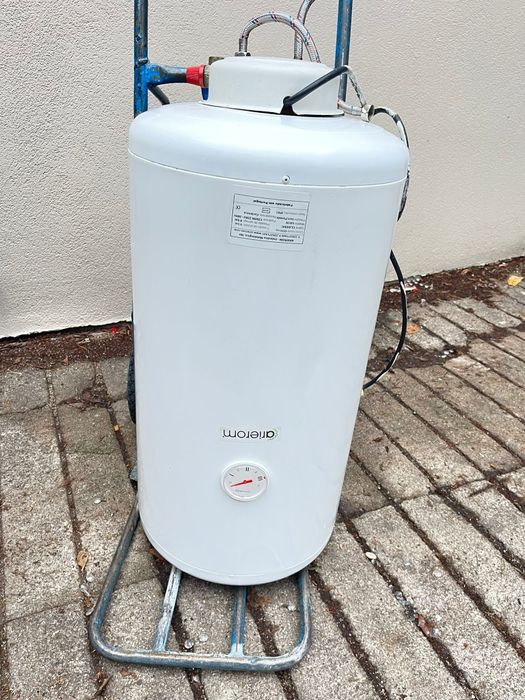 Cilindro de cobre 50litros impecável 125euros