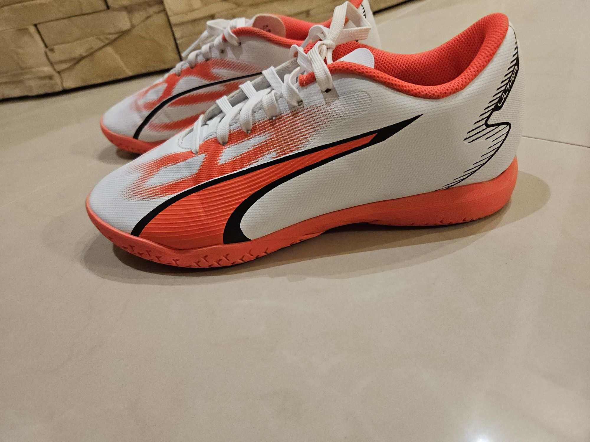 Halówki buty Puma Ultra Play 107529 r.40