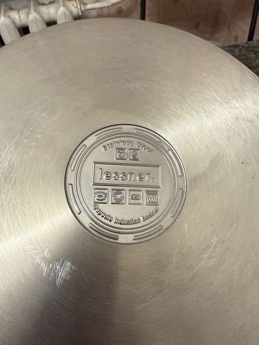 Продам кострюлю 11 литров