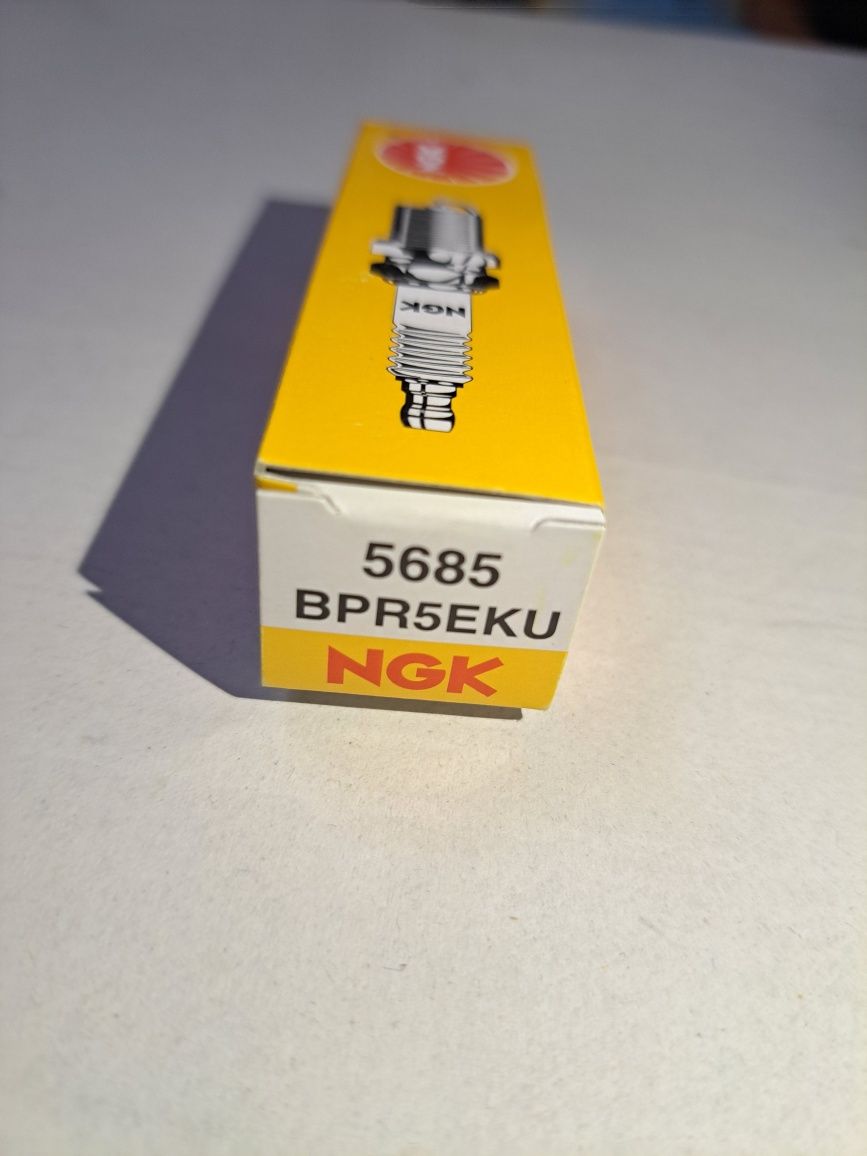 Свічки запалювання NGK BPR5EKU ціна за 1 шт