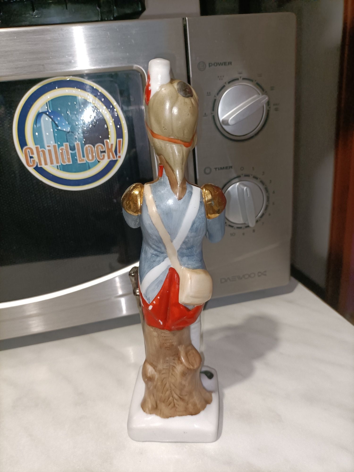 Porcelanowa figurka vintage