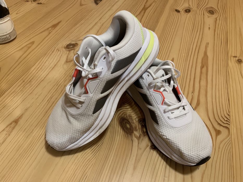 Кросівки чоловічі, розмір 42, білий колір