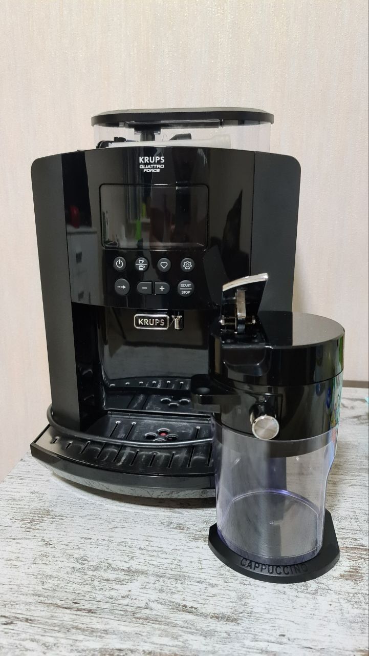 Кофемашина KRUPS EA819N10 arabica latte