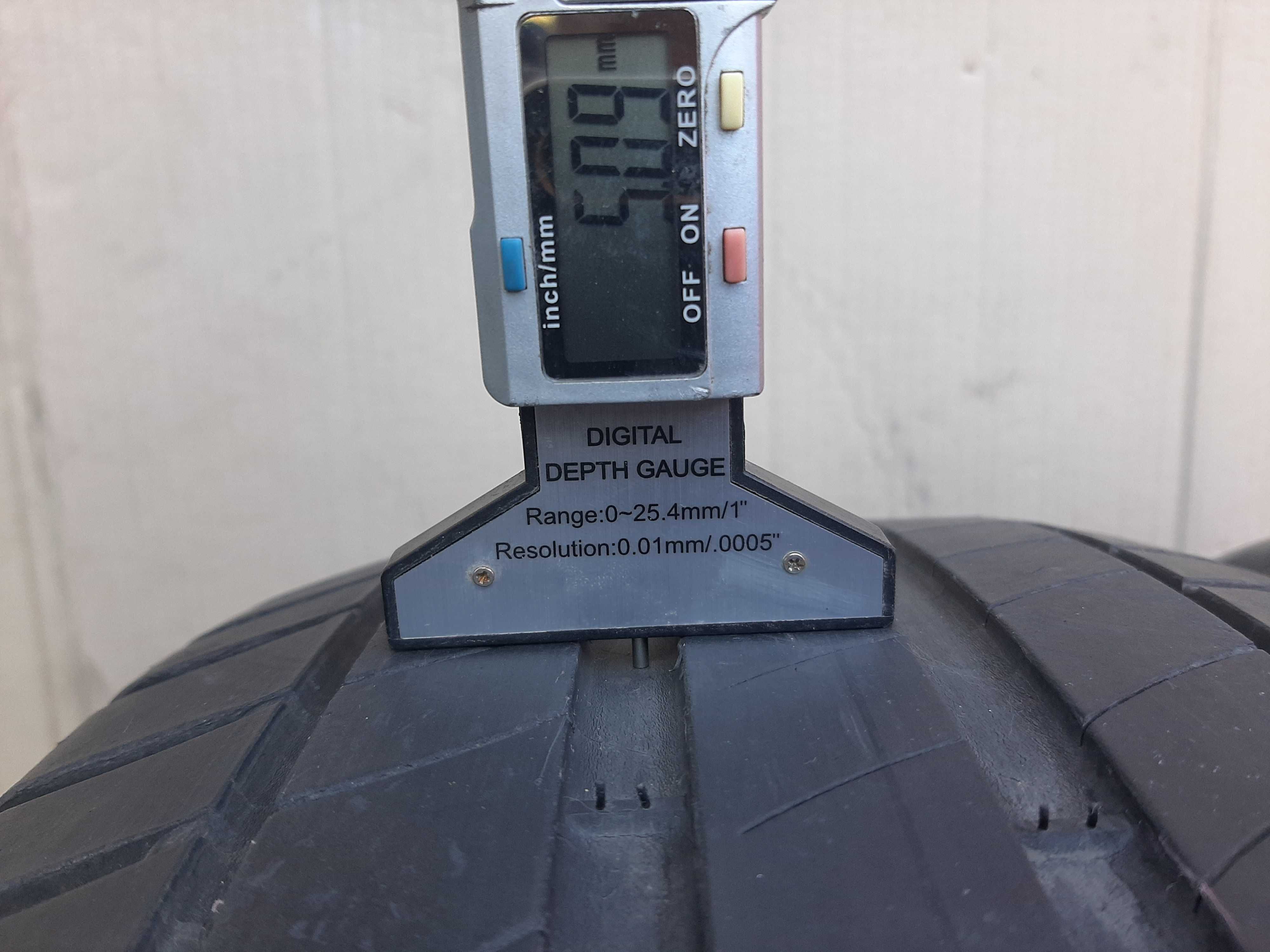шини покрышки летние 215/55R17 Michelin