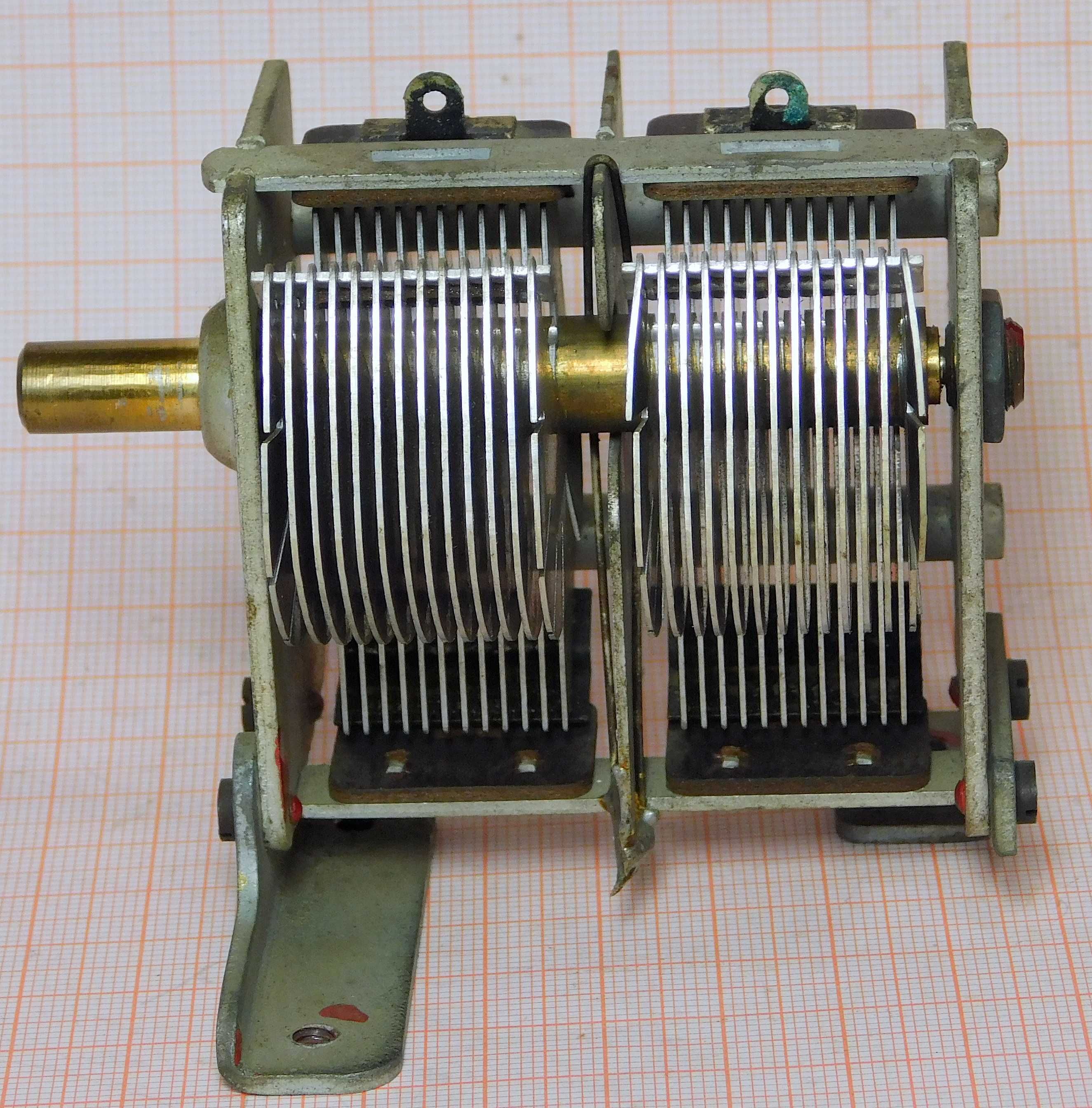 Kondensator powietrzny zmienny 450pF + 450pF [R2]CZ30A