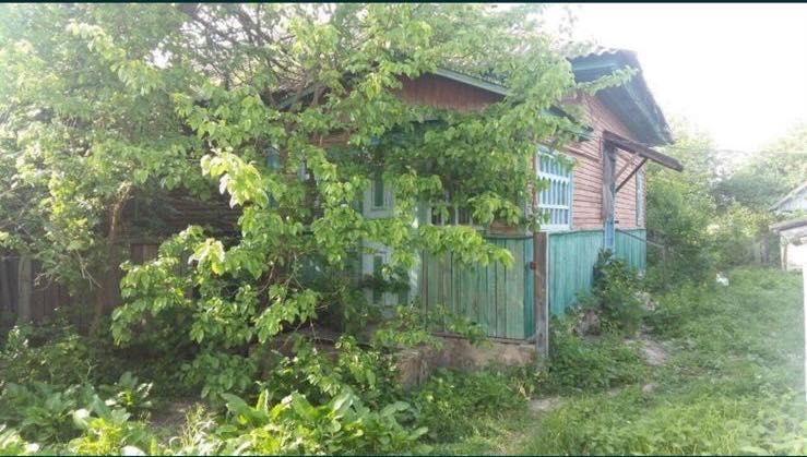 Продам житловий будинок із земельною ділянкою в селі Ковчин.
