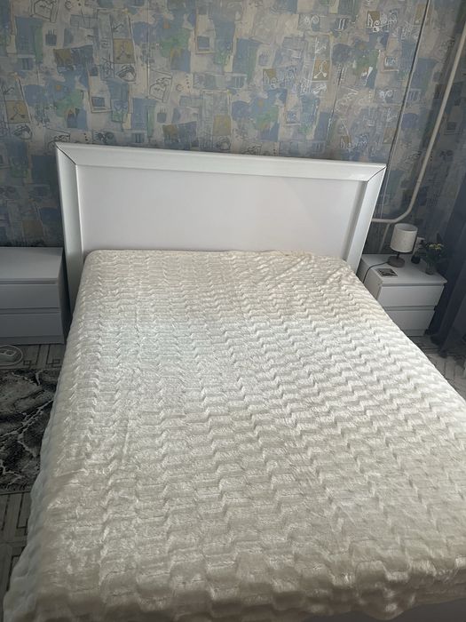 Продам двоспальне ліжко