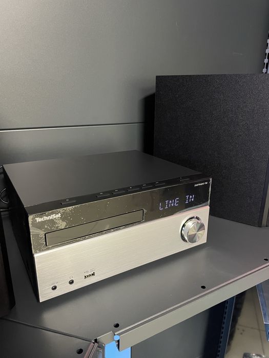 Мінісистема / муз центр TecniSat Digitradio 750.