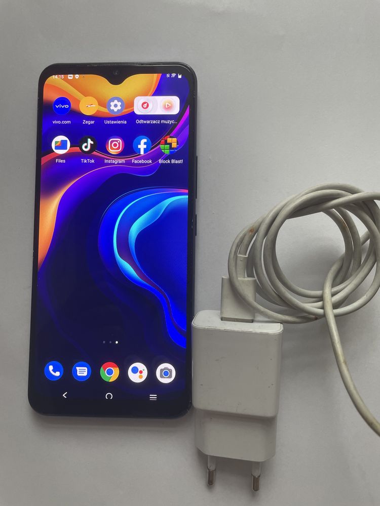 Vivo V2023 8/128 GB android 12