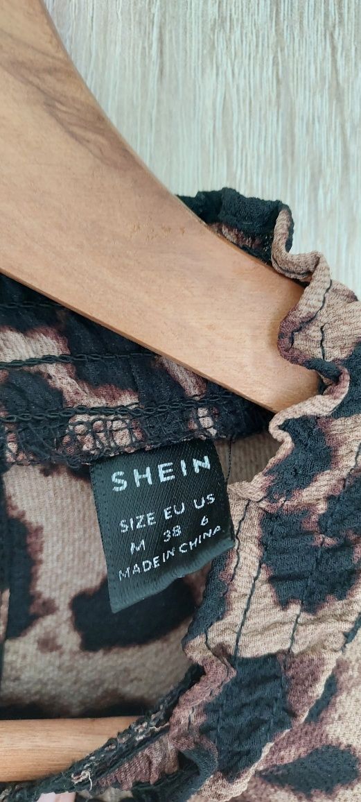 Sukienka w panterke shein