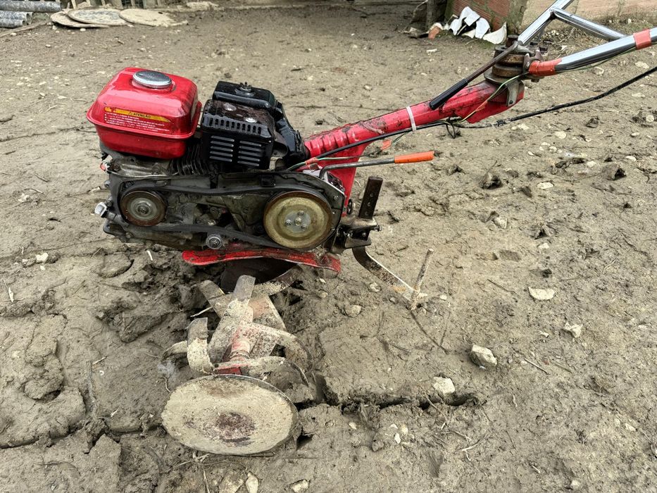 Trator motocultivador motoenxada Honda f360