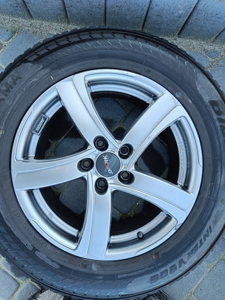 Felgi17 Alutec 5*114,3 toyota RAV4 opona zima 7mm kpl