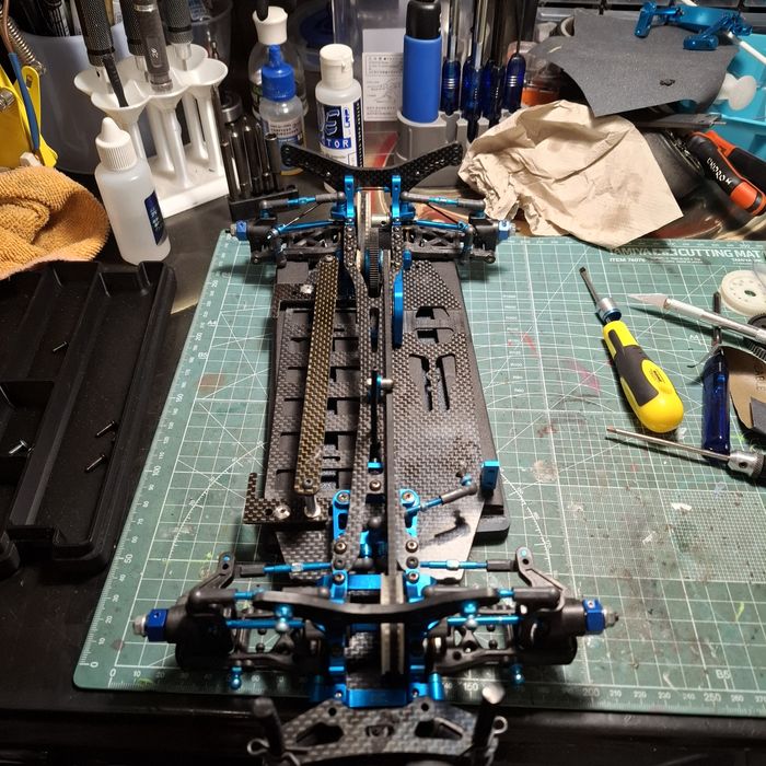 Продам запчасти tamiya Tt01 Tt02