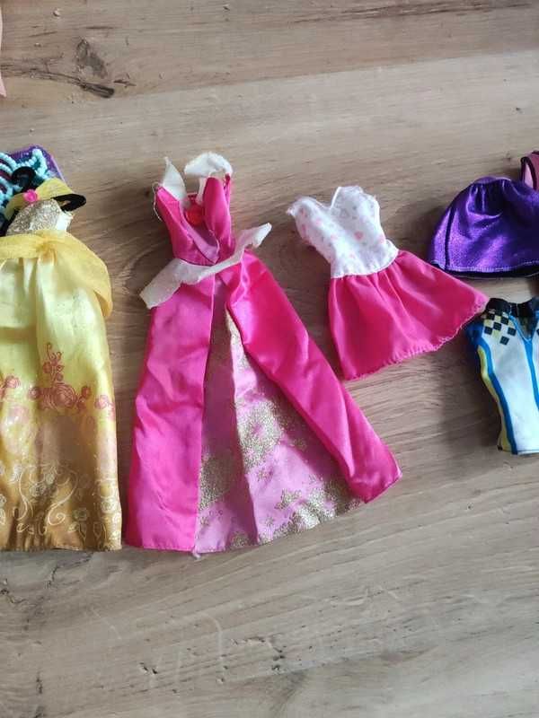 Duży Zestaw 6 Barbie 2 Keny plus szafa