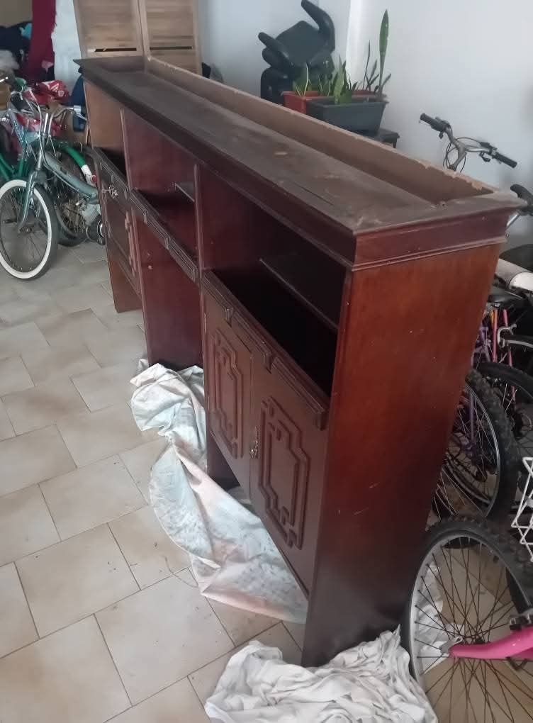 Seção de móvel de sala para restauro