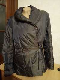 Куртка жіноча в гарному стані 50 розмір