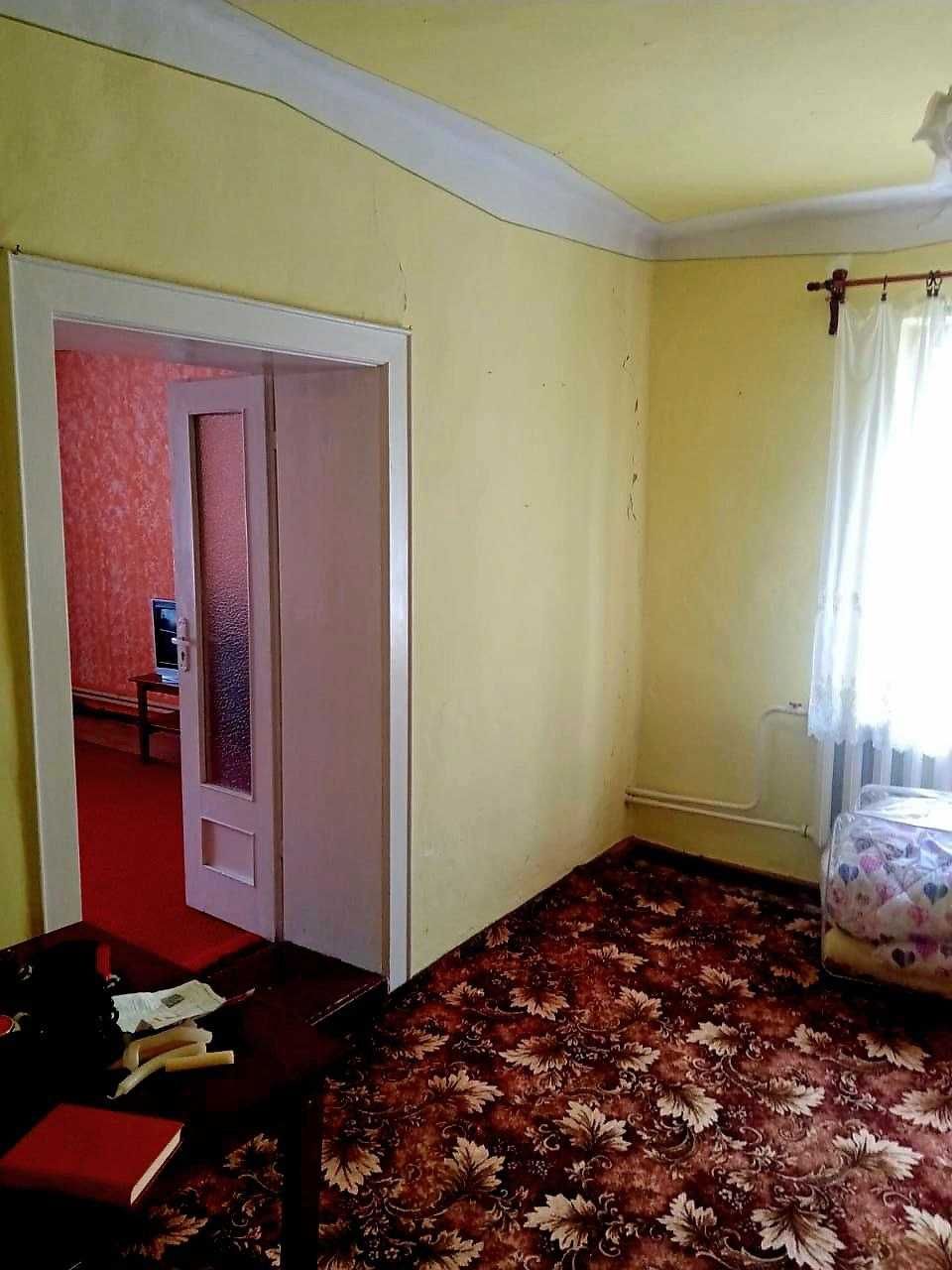 Продаж будинку в Яноші