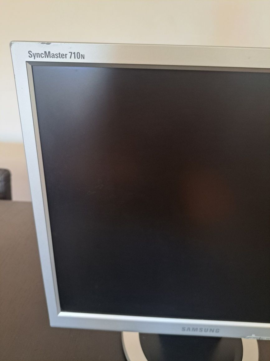 Monitor Samsung SyncMaster 710N