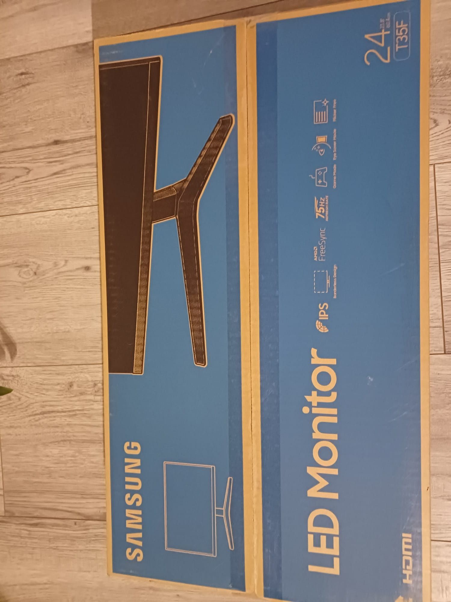 Komputer wraz z monitorem