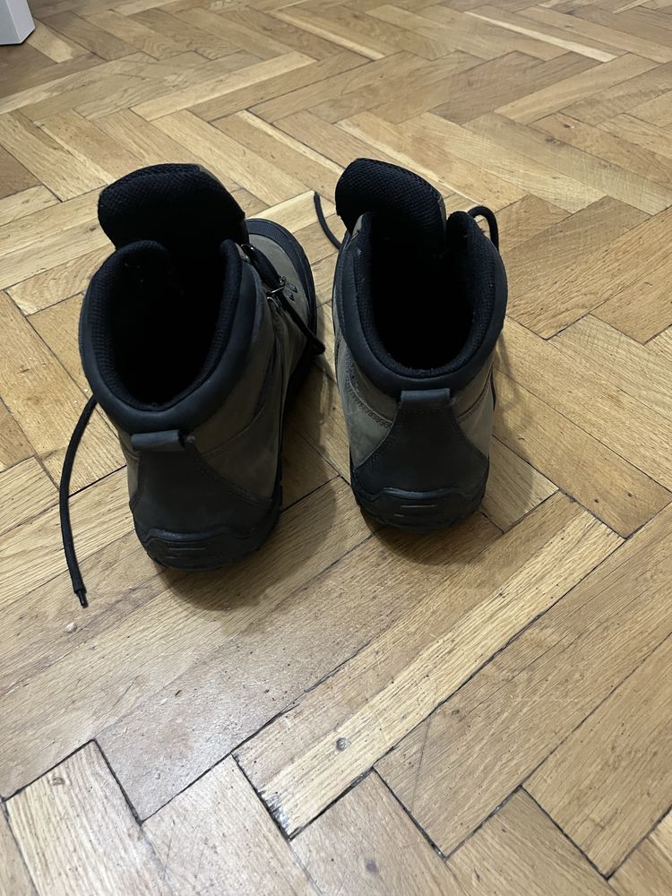 Buty Lasocki jesienne w rozmiarze 43