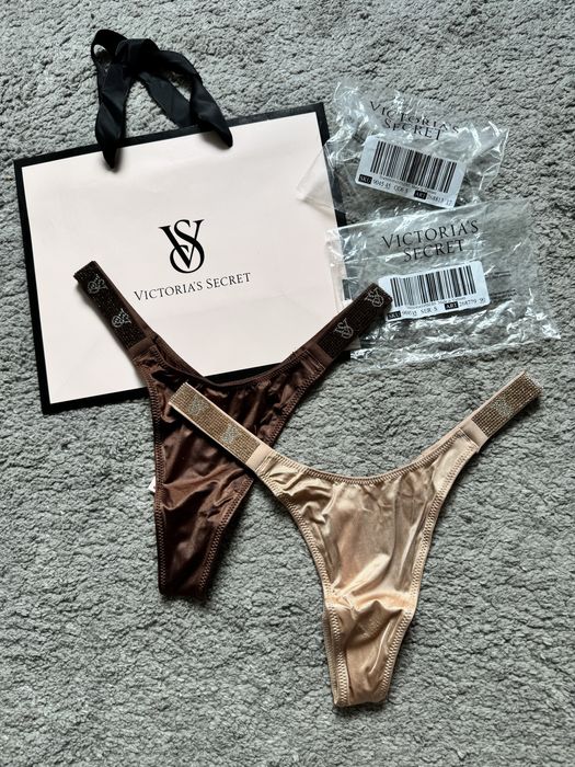 Zestaw beżowe brązowe stringi z kryształkami z logo Victoria’s Secret