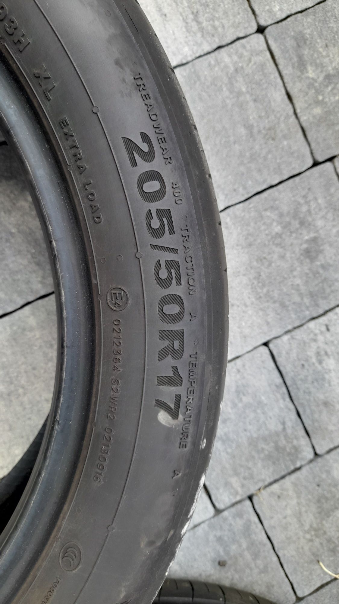 Opony  205 50 r 17