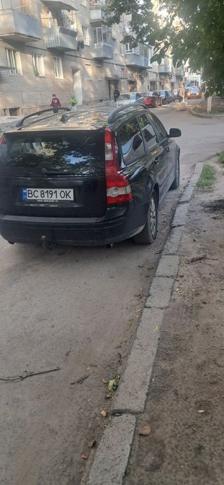 Машина в гарному стані нюанси по ходові  такош цікавить обмін