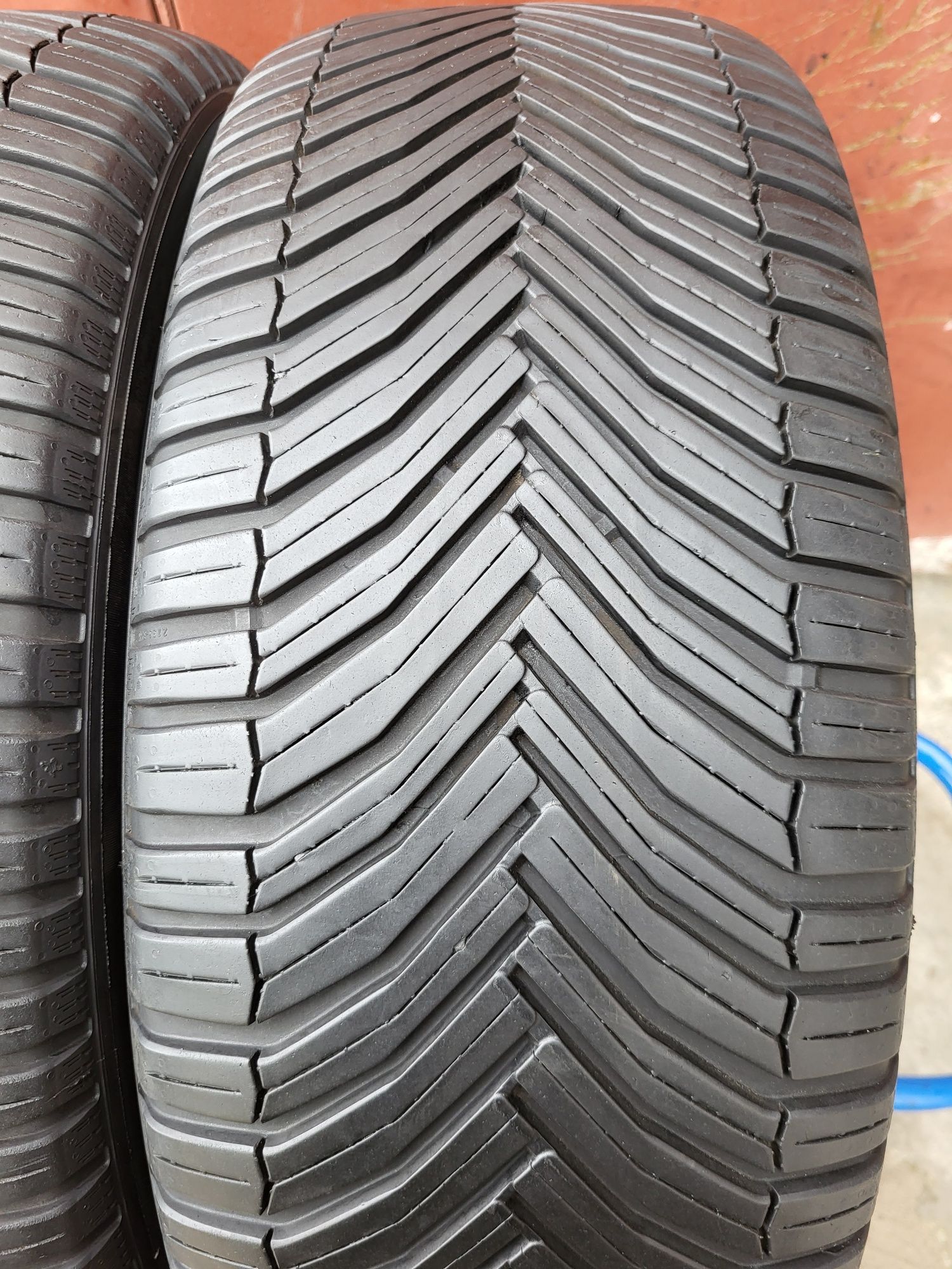 235/60/17 R17 Michelin CrossClimate SUV 2шт ціна за 1шт шини