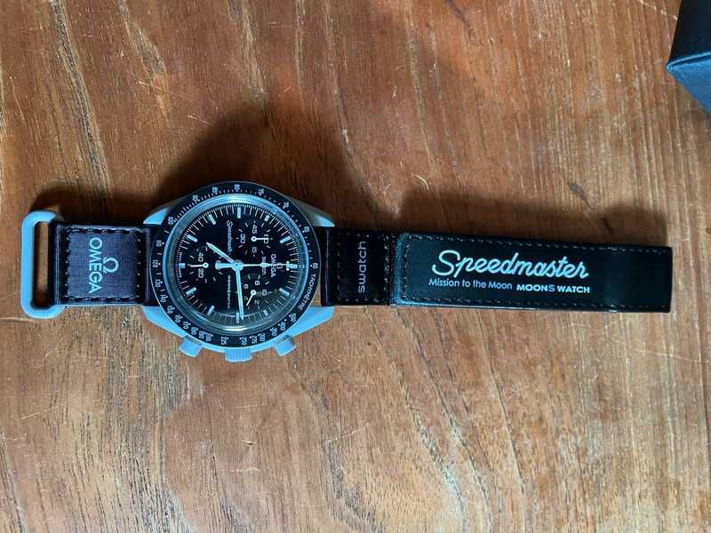 SO33M100 MoonSwatch – Omega x Swatch Lunar Mission