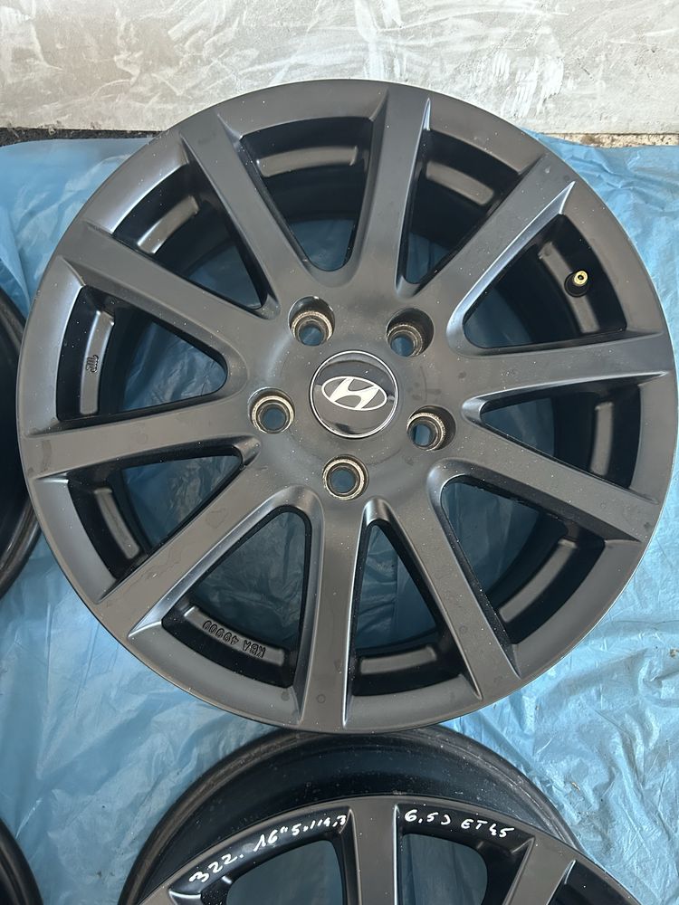 322 Felgi Aluminiowe Hyundai R 16 5x114,3 Bardzo Ładne Czarne