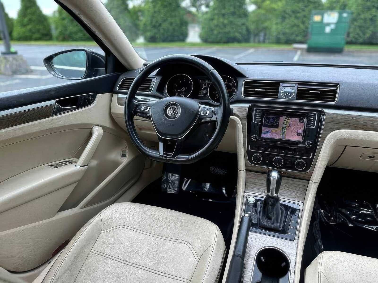 2016 Volkswagen Passat