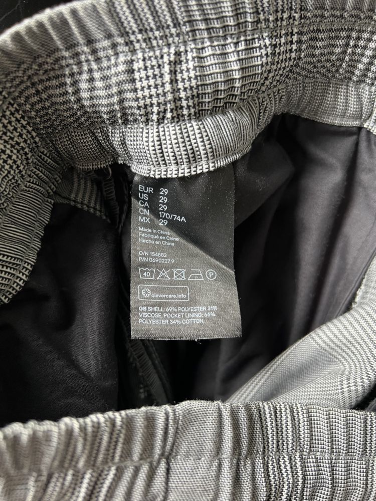 Szare eleganckie męskie spodnie w kratkę z lampasem H&M Divided