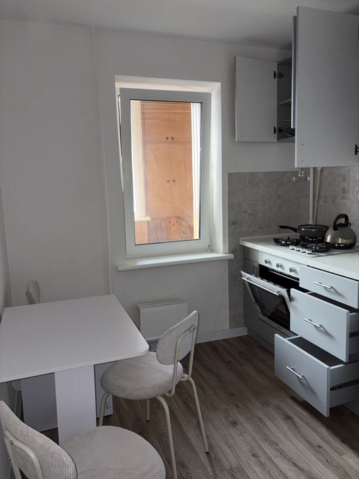 Аренда квартиры 1 к ул Ревуцкого рядом м Позняки есть газ все новое