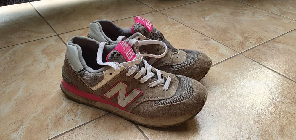 Buty damskie  New Balance 574 rozmiar 37,5 wkładka 24cm