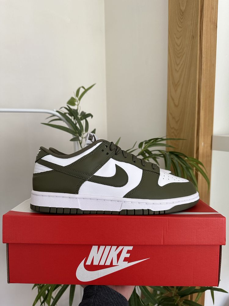 Nike Dunk Low Medium Olive