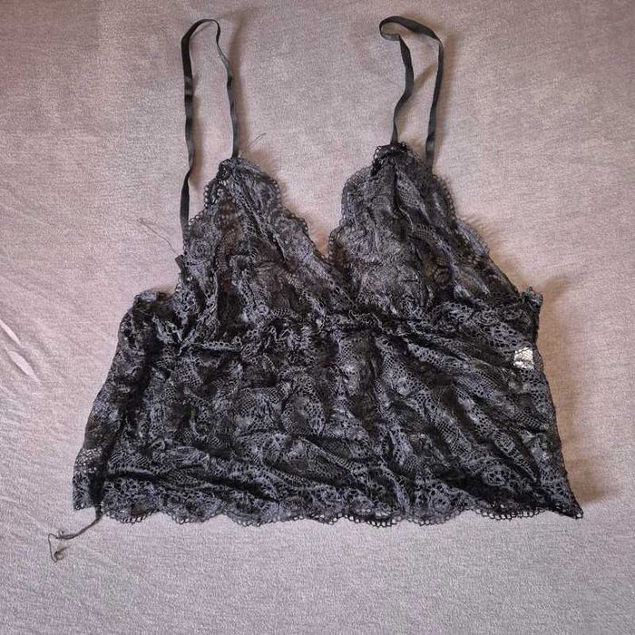 bluzka crop top koronka biustonosz czarny S 36