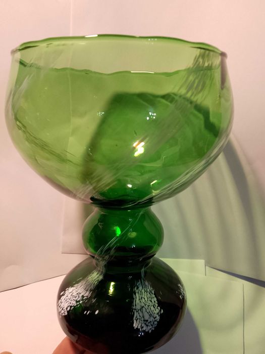 Wazon Kielich zielone szkło ozdobne duży