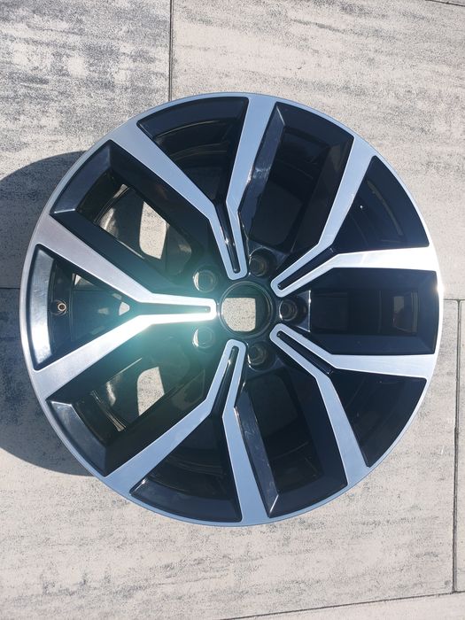 Felga VW Passat Arteon 3G0 7Jx17H2 Et40 5x112