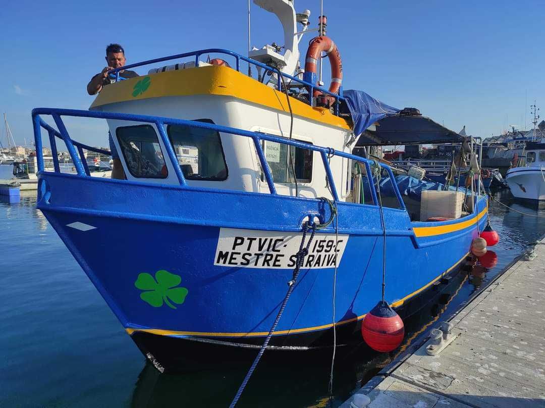 ‼️Barco de pesca local em alumínio como novo totalmente equipado.‼️