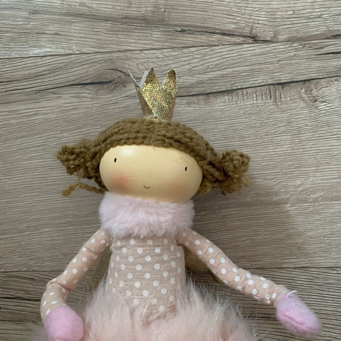 lalka Dolly dekoracyjna figurka