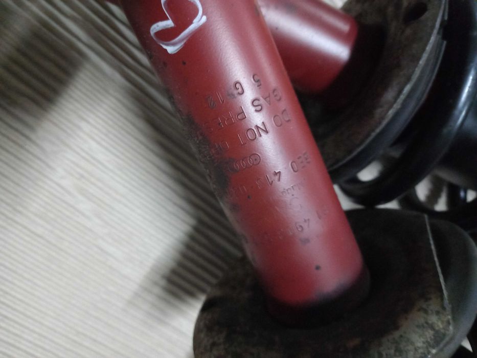 Amortyzatory sprężyny przód Audi A4 B6 2.0 ALT