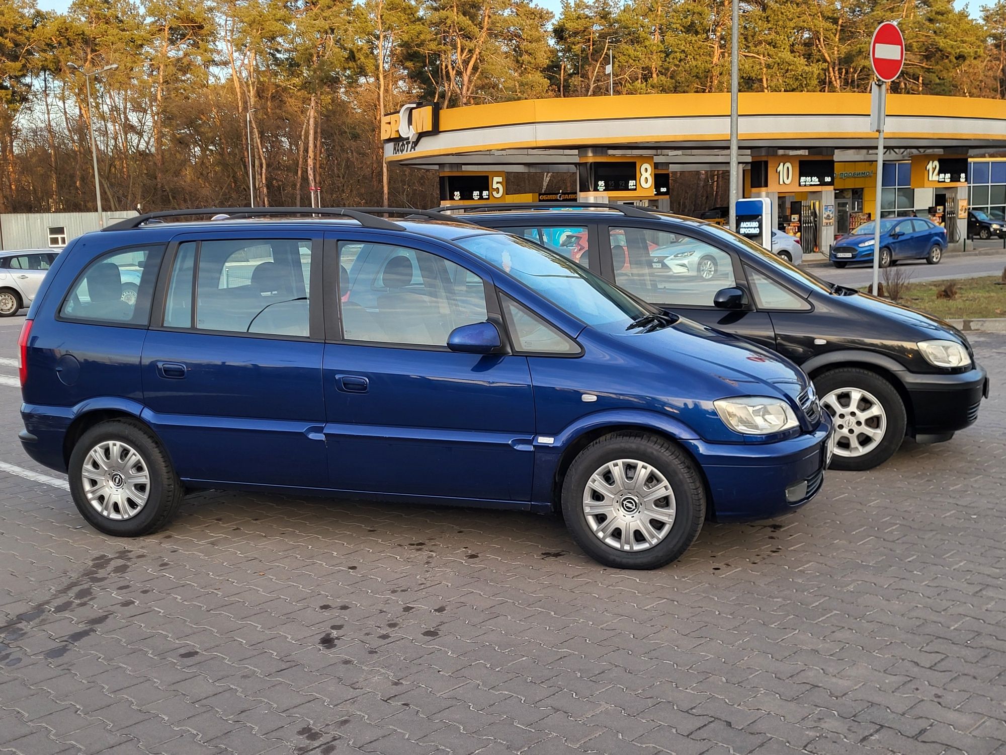 Свіжопригнанаі ЗЕФІРА 2.0tdi 7місць