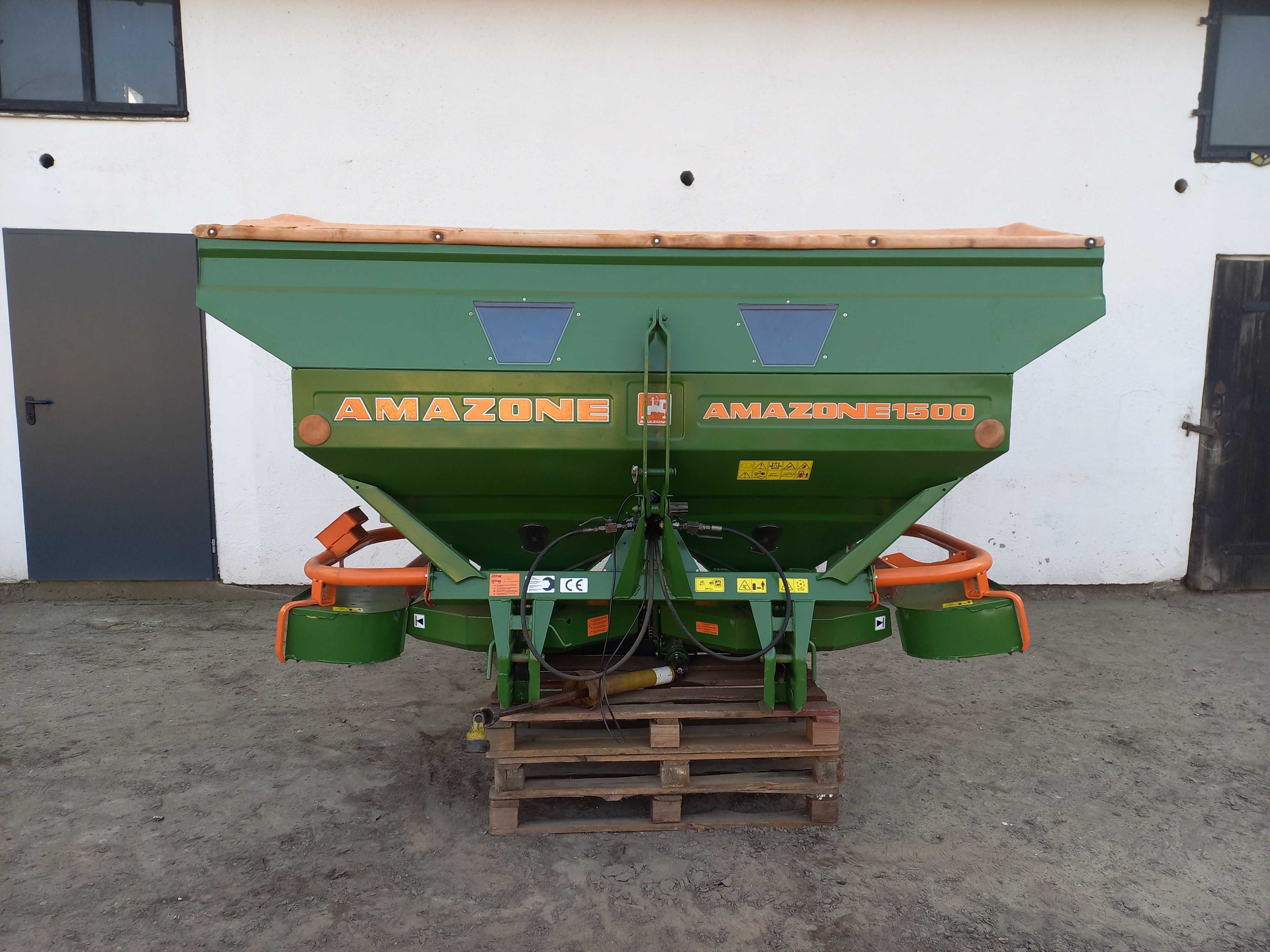 Rozsiewacz Amazone ZA-M Max 1500 L3000