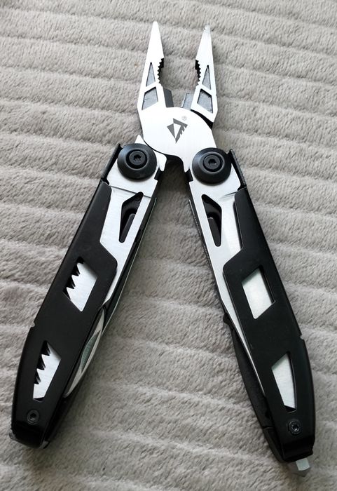 Multitool Dominator