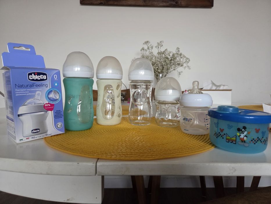 Szklane butelki Avent, butelka Chicco, pojemniczek na mleko modyfik.