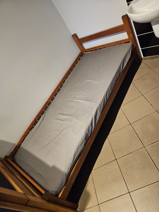 Łóżko drewniane kilka sztuk